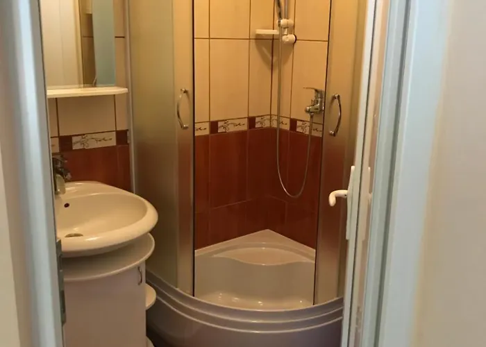 De Lux 벨라 츠르크바